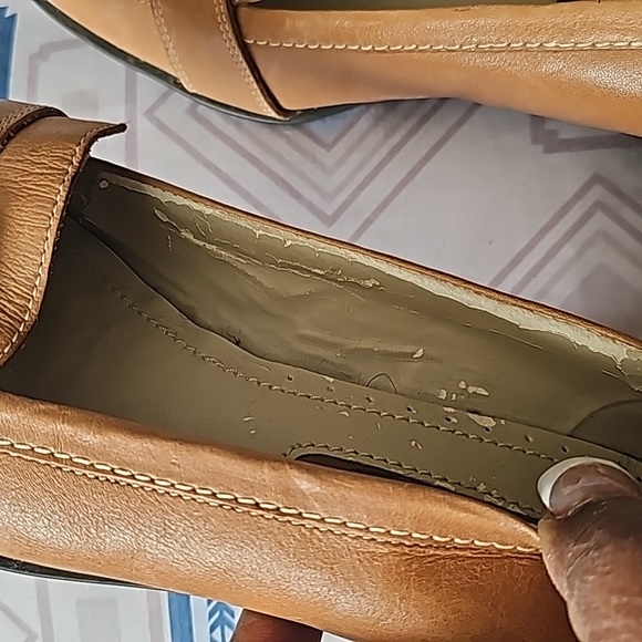 Shoes - Picture 3 of 8